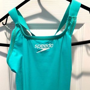 Speedo women’s Vanquisher size 22- blue ice